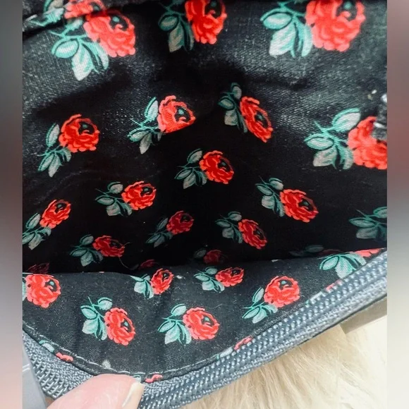 Vera Bradley RFID Protection and key Chain Wallet - Picture 6 of 9